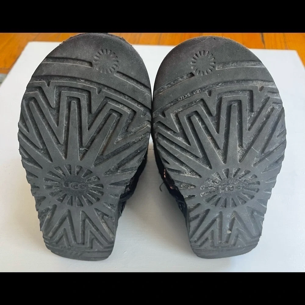 Ugg boots, women’s size 6